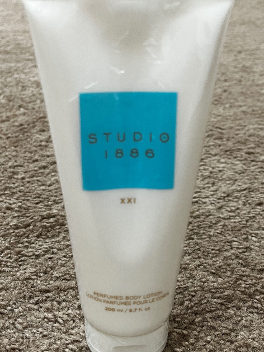 Avon Studio 1886 Body Lotion